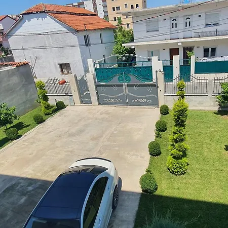 For Rents Деревянный коттедж